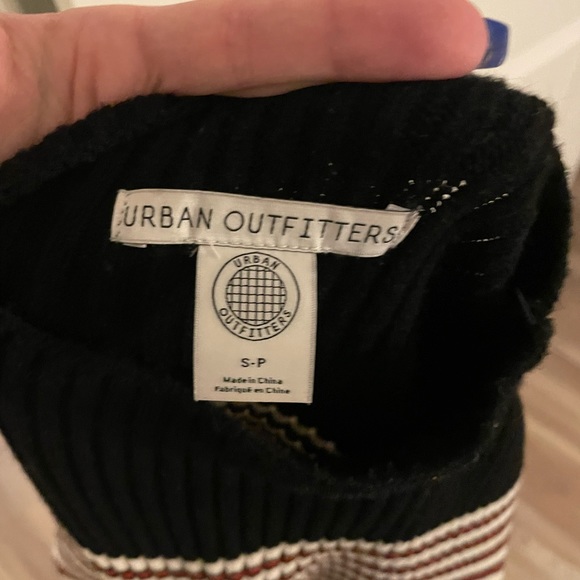 Urban Outfitters Sweater - Picture 3 of 3